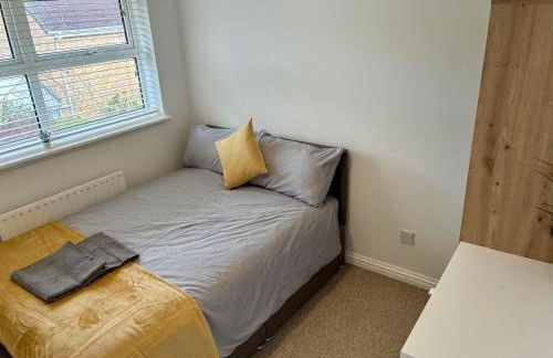 Great Parking and Spacious 3 Bedroom Home Andover - Foto 5