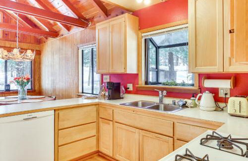 Less Than 2 Blocks to Lake Tahoe Family Home Near Skiing - Foto 4