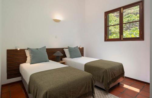 Casa Amarela da Fajã da Areia by An Island Apart - Foto 17