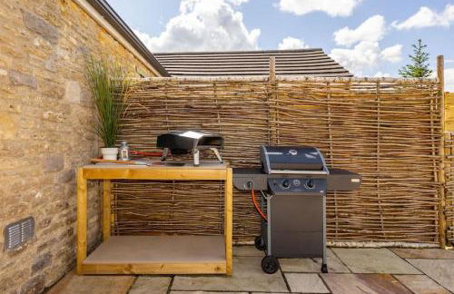 Stunning Renovation edge of Frome + country views - Photo 34