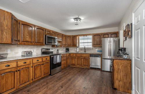 3-bedroom 2 bath With Hot Tub Near Winstar - Foto 26