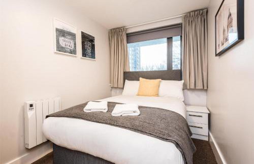 Liverpool City Centre with Free Parking - Sleeps 6! - Photo 20