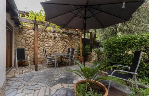 1 Bedroom Nice Apartment In Mali Losinj - Foto 1