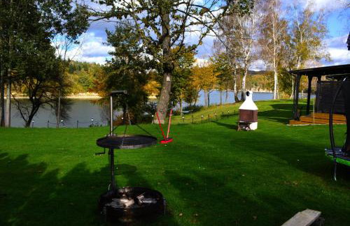 Brama Sanu - z prywatną linią brzegową Jeziora Solińskiego - pomosty - pontony - basen sezonowy - Foto 43