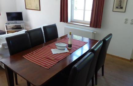 Gut-Rattelvitz-Parterre-A-hochwertig-Sauna-Kamin-eTankstelle-Spielscheune-15-000qm-Parkland - Foto 31