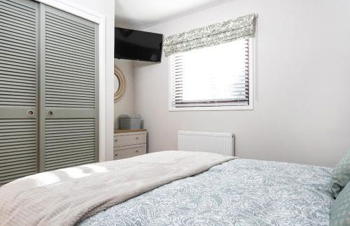 Sandmartin Lodge a lakeshore haven at Pine Lake Resort - Foto 41