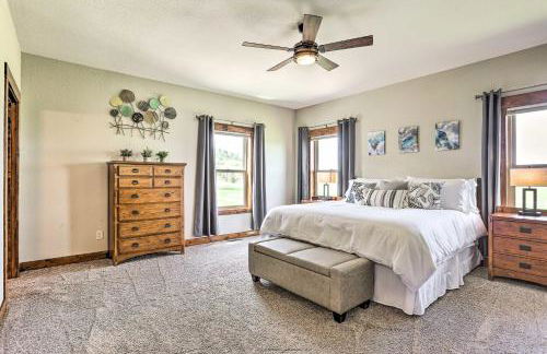 Luxe Spearfish Hideaway Golf, Hike, Explore! - Foto 15