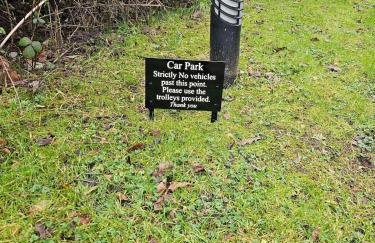 Oak Tree Lodge with Hot Tub near Alton Towers - Foto 33