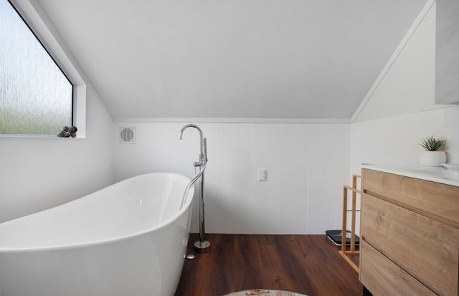 Glen's Hidden Gem with Parking and Deck - Photo 30