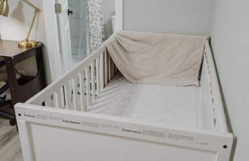 Entire Private Home with 3 Bedrooms 2 Bathrooms, Hot Tub, Garage, King Bed, Available Now - Foto 59