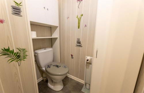 Studio Proche Gare Parthenay avec Parking - Foto 12