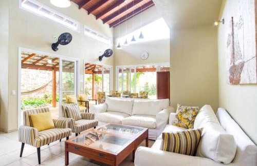 CHARMOSA CASA EM CONDO A 01 QUADRA DA PRAIA DO SAPE UBATUBA com churrasqueira, forno pizza, wifi - Foto 5