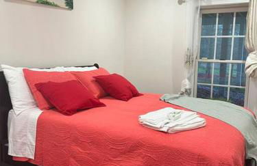 Luxurious Private Basement Suite in Ashton - Photo 18