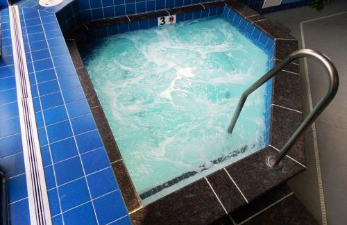 SunBear AC Pool Game Room Fireplace Hiking - Foto 47