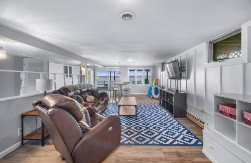 Waterfront retreat w/ wraparound deck & BBQ - Foto 63