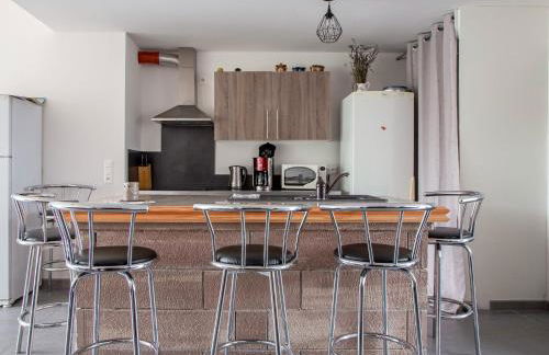 Renovated village house with enclosed garden - Foto 9