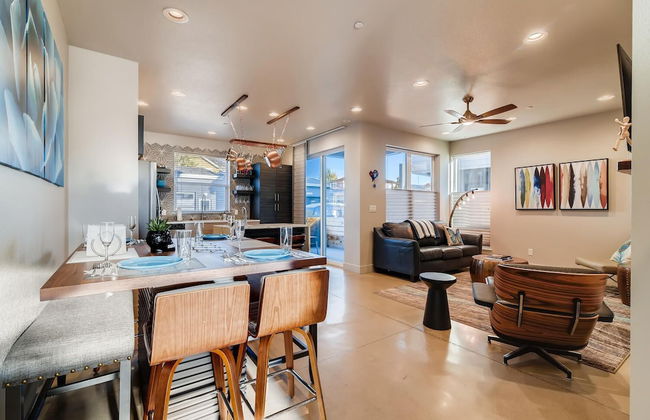 Fancy Townhome Near Old Town, Breweries and River! - Foto 15