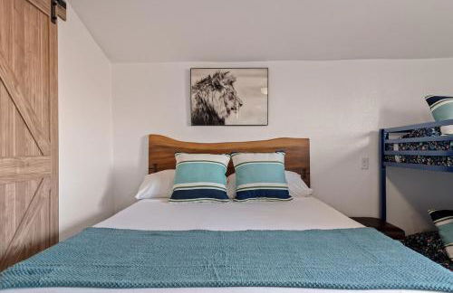 Next to Downtown Huge yard with Parking - Foto 22