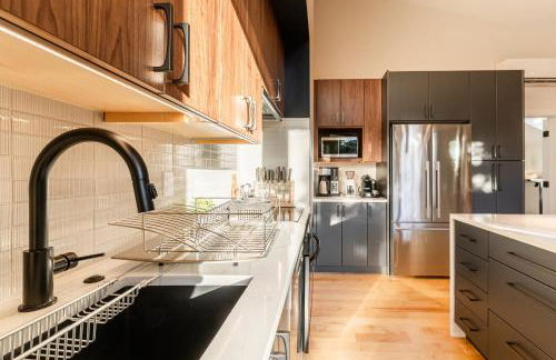 30-Day Minimum Boulder Bright & Modern Private 1BR 2BA ADU - Photo 17