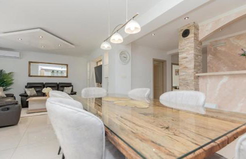 Awesome Home In Kamenmost With Jacuzzi - Foto 28