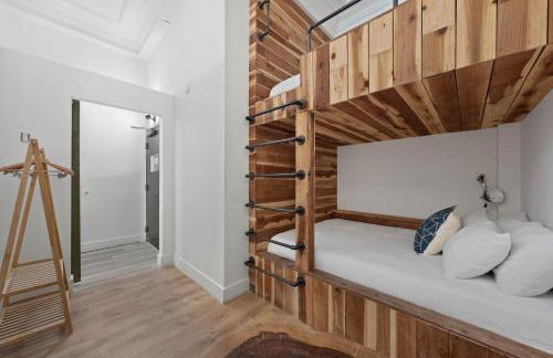 Party in Gaslamp 4BR Downtown Pad with Bathtub - Foto 12