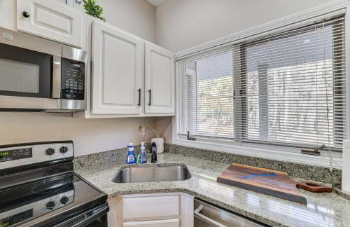 Steps to Lake Tanglwood Tranquil Wooded Retreat - Foto 6