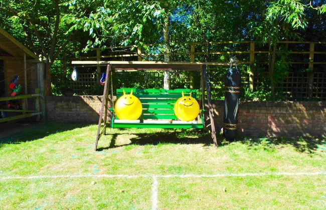 Squirrel Barn. Hi-spec. Hot tub & Wifi. Sleeps 14 - Foto 49