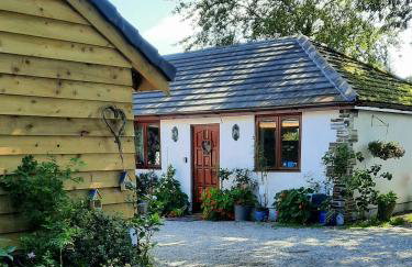 The Studio with Terrace and EV point - Photo 8