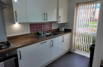 Modern house in City Centre with private parking and gated property - Foto 54