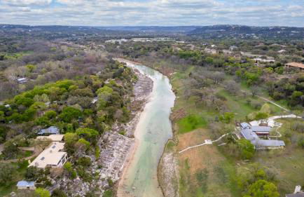 NEW! The Yellow Door- Downtown Wimberley w/ River Access - Foto 25