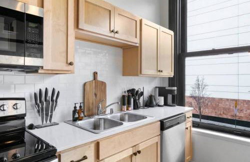 Spacious Modern Loft with Downtown Views and WiFi - Foto 7