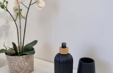 CITY HOUSE & FREE PARKING by Perry-Holiday moderno, panoramico e comodo fino a 6 ospiti - Foto 48