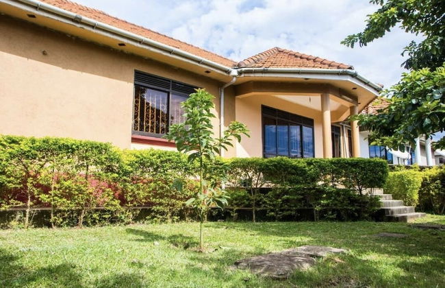 3 Bedroom House near Martyrs Shrine - Foto 1