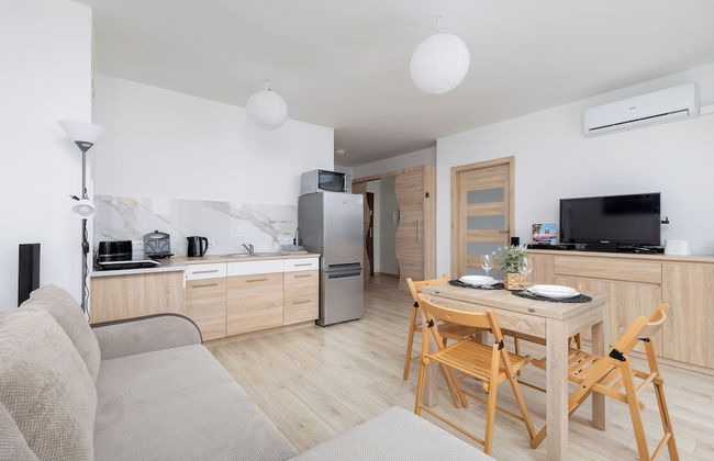 Air-conditioned Apartment by Renters - Photo 9