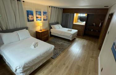 Midcentury Modern - Pool & Hot tub - Retro Retreat - Foto 44