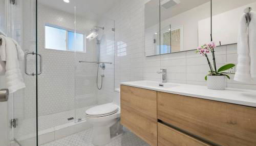Chic and Comfy Home in the Heart of Silicon Valley - Foto 4, towels, Shower, heating