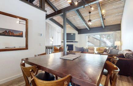 Mid Century Modern Cabin #212 - Walk to Village - Foto 16