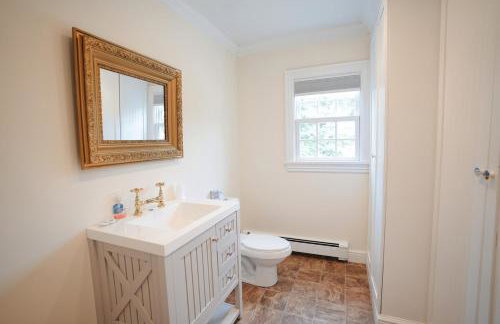 Spacious Coastal Retreat in Buzzards Bay, Quiet & Family-Friendly - Foto 53