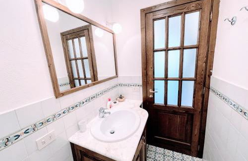 Serene Tuscan Retreat With Breathtaking Views - Photo 54