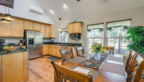 Peaceful Blue Ridge Cabin with Wraparound Deck! - Foto 2