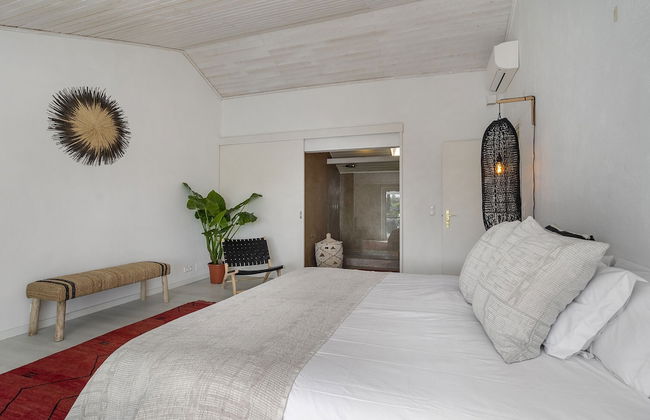 Stylish Sunny Penthouse Near Cascais Center & Greenspace - Photo 9