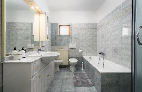 Apartment Lara with Swimming Pool - Paradiz - Foto 8