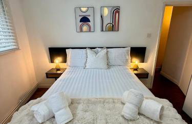 Free off street parking Georgian style Bath apartment - Photo 11