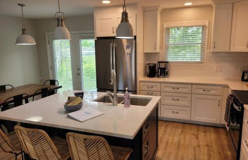 White Birch - Riverfront and Newly-Remodeled! - Foto 18