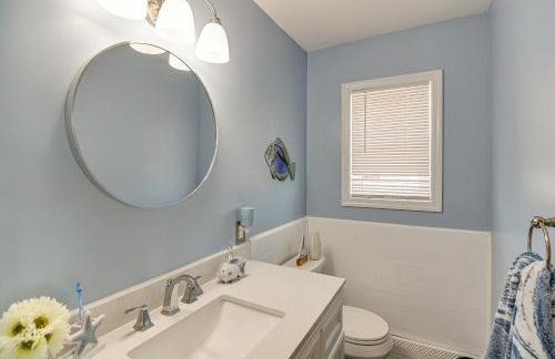 Bayfront Home with Boat Dock and Deck in Forked River - Foto 17