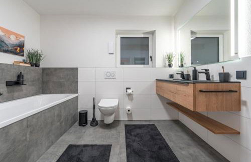 BPS Apartment #14 Luxury Penthouse - NEU - Deluxe - Modern - Foto 48