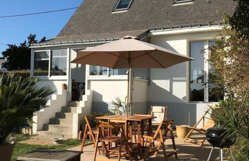 Maison lumineuse avec jardin, à 10 min du centre de Le Palais, animaux acceptés - FR-1-418-183 - Photo 1