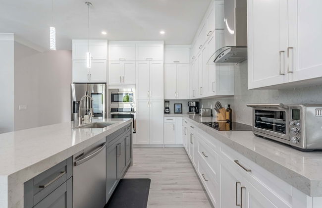 Sparkling new Vanderbilt Beach Luxury Escape - Photo 7