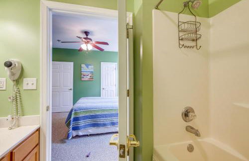 Lakefront Huddleston Condo with Community Pool - Foto 13