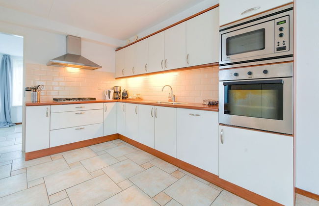 Captivating Holiday Home in Zeewolde near Forest - Foto 11